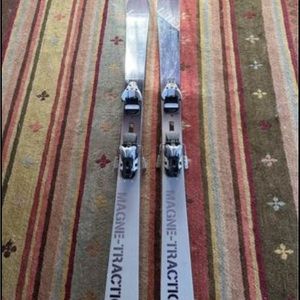 171 Libtech skis with Solomon bindings